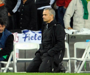 Lần duy nhất Mourinho khóc sau một thất bại