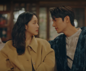 Cảnh hôn của Lee Min Ho bị Knet chê tơi tả: 'Còn chẳng hiểu lí do tại sao hôn luôn á!'