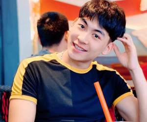 Chàng cảnh vệ điển trai 21 tuổi cao 1m80 xuất hiện trong chương trình 'Chúng tôi là chiến sĩ' khiến hội chị em phát cuồng, ảnh đời thường còn cực phẩm hơn cả hot boy