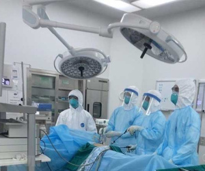 Nam phi công người Anh hiện 'rất nguy kịch'