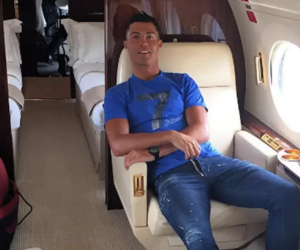 Chuyên cơ mắc kẹt, Cristiano Ronaldo chưa thể tập trung cùng Juventus