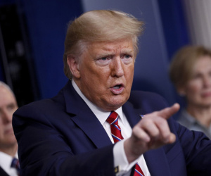 Ông Trump: 'Tôi không ngủ nổi khi nghĩ về những người tử vong do COVID-19, không ai đau đớn hơn tôi'