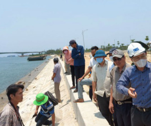 Nạn nhân sống sót trong vụ lật ghe: 'Tôi vật lộn khoảng 15 phút giữa sông thì được cứu'