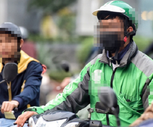 Vị khách nữ tặng 400 nghìn để mua váy tặng sinh nhật vợ, thanh niên chạy xe ôm có phản ứng bất ngờ