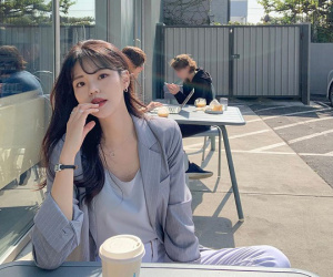 Diện váy lụa cứ 'đu' theo 7 kiểu tóc này là bạn sẽ vừa xinh còn vừa sang hết sức
