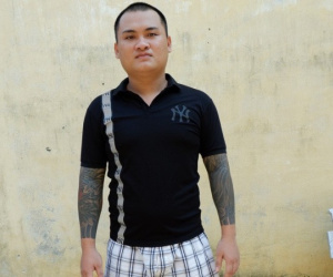 Con bạc tự tử sau khi chủ nợ xiết xe SH