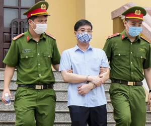 'Chủ mưu' vụ gian lận thi cử ở Hoà Bình bị đề nghị mức án 7-8 năm tù