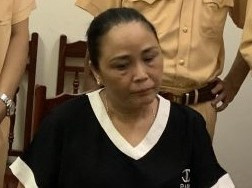 Người đàn bà trên chuyến xe đêm, mang theo 2 bánh heroin