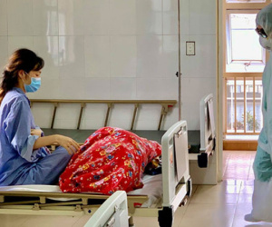 'Bệnh nhân 52' âm rồi dương tính 'không đếm xuể'