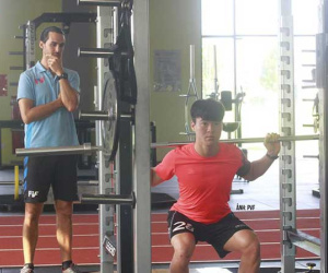Duy Mạnh xuất hiện sau tin đồn đánh chửi vợ con, hình ảnh lập tức khiến dân mạng chú ý