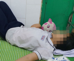 Hàng chục học sinh có dấu hiệu ngộ độc sau khi uống nước ngọt