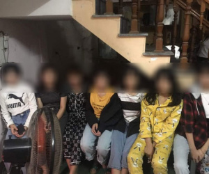 Người thân nhận tin nhắn 'Cháu có cảm giác sắp bị bán đi', 7 thiếu nữ được giải cứu trước khi bị ép phục vụ tại quán karaoke