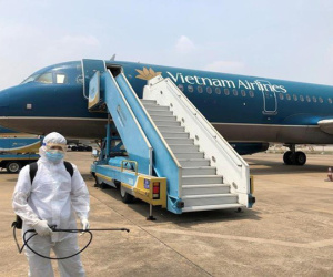 Thêm 4 ca mắc Covid-19 mới: 2 tiếp viên Vietnam Airlines và 2 người trở về từ Mỹ, được cách ly ngay sau khi nhập cảnh