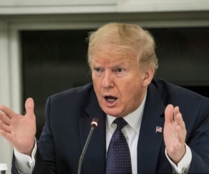 Trump gọi WHO là 'con rối của Trung Quốc'