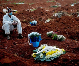 Brazil có ngày chết chóc nhất đợt dịch, bệnh nhân không đủ máy thở