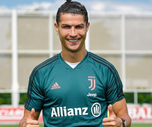 Ronaldo tươi rói trong ngày đầu trở lại sân tập Juventus