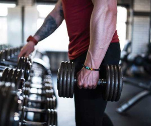 Lý do thật sự khiến việc tập gym làm nam giới dễ yếu sinh lý