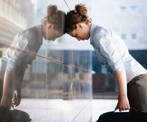 8 dấu hiệu tiết lộ bạn đang bị trầm cảm nặng nề mà không hề nhận ra