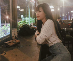 Đăng ảnh xinh đẹp nhưng bị cà khịa 'Ai rồi cũng sẽ bị bóp má thôi', bạn gái Văn Lâm đáp trả cực gắt khiến đối phương toát mồ hôi hột