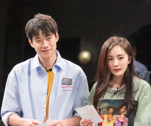 Rộ tin tình trẻ Ngụy Đại Huân tặng Dương Mịch 999 đóa hồng nhân ngày tỏ tình 520, sự thật là gì?