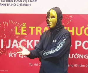 Những đại gia trúng số hàng trăm tỷ tiêu tiền ra sao?
