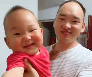 Bố đưa con trai đi xét nghiệm ADN nhưng lập tức bị 'mời' về, nguyên nhân khiến ai nấy phì cười