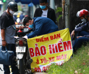 Khi mua bảo hiểm để đối phó: Đến sinh viên nghèo cũng được thuê bán, thu 600.000 đồng/ngày