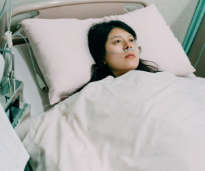 Bị chê hôi miệng suốt nhiều năm không khỏi, người phụ nữ không ngờ đó là dấu hiệu của loại ung thư cực nguy hiểm này