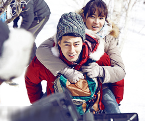 Sự thật thông tin Song Hye Kyo yêu đơn phương Jo In Sung - người anh em thân thiết của chồng cũ Song Joong Ki, thậm chí mời đi ăn tối nhưng bị từ chối