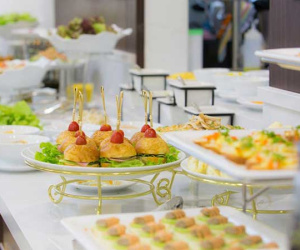Lý do các khách sạn thường phục vụ bữa sáng miễn phí cho khách sẽ khiến bạn bất ngờ
