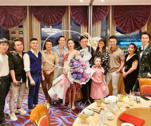 Hà Hồ rạng rỡ lộ diện bên Kim Lý ở tháng thứ 3 song thai, kiên quyết giấu bụng bằng cách quen