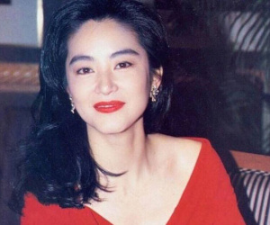 Nữ diễn viên Đông phương bất bại: Từ mỹ nhân vạn người mê tới danh xưng 'hồ ly tinh giật chồng'