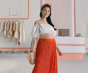 'Bà bầu' Hoàng Oanh tự tin diện crop top khoe bụng 'vượt mặt', nhan sắc cùng thần thái rạng rỡ khiến hội chị em ghen tị