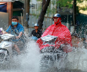 Bắc Bộ mưa rào và dông, Trung Bộ nắng nóng gay gắt
