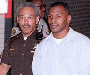 Thú vui kỳ quặc của Mike Tyson: 38 lần bị cảnh sát bắt vẫn thích đi xem bạn bè ăn trộm