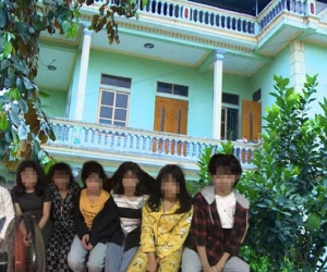 Những cuộc giải cứu khỏi 'lầu xanh': 12 thiếu nữ rơi vào 'tổ quỷ' bởi tin lời hứa 'việc nhẹ, lương cao'
