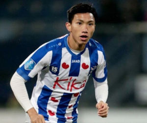 Đoàn Văn Hậu chấp nhận giảm lương tại Heerenveen