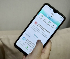 Ví điện tử đồng loạt giục người dùng gửi ảnh chứng minh thư