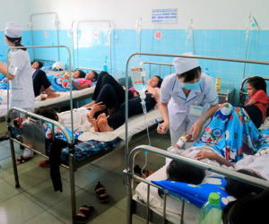 135 học sinh nhập viện sau khi ăn bánh mì từ thiện tại trường