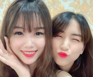 Hoà Minzy khen bạn gái Quang Hải 'ở ngoài xinh hơn' và mối quan hệ thân thiết với các nàng WAG