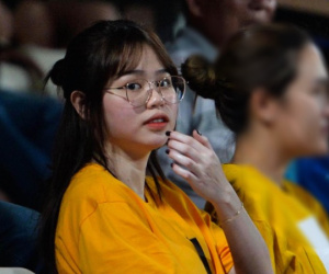 Huỳnh Anh âm thầm xuất hiện trên khán đài cổ vũ Quang Hải và CLB Hà Nội đấu Đồng Tháp