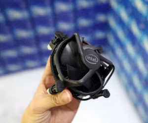 Intel làm lại tản stock với màu đen thanh lịch, sử dụng lõi đồng, TDP 80W