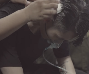 Sơn Tùng M-TP tái xuất, đưa hình ảnh kiệt sức, phải thở oxy của chính mình vào sản phẩm mới