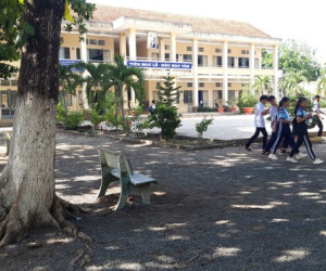Thầy giáo bị tố dâm ô nam sinh: Bắt kéo khóa quần, sờ chỗ nhạy cảm