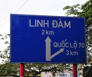 Loạt biển chỉ đường sai cả trăm cây số nằm ngay giữa lòng Hà Nội