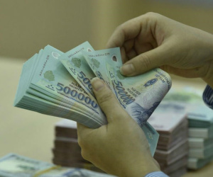 Lãi suất gần 20%, chục ngàn tỷ đổ vào cuộc đua nóng