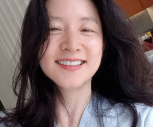 'Nàng Dae Jang Geum' khoe ảnh mặt mộc lộ dấu hiệu lão hóa ở tuổi U50 nhưng vẫn khiến công chúng mê mẩn