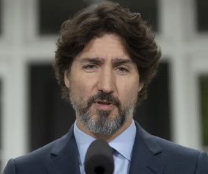 Thủ tướng Canada im lặng 21 giây về cách Trump phản ứng với biểu tình