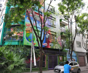 Tác phẩm tranh tường Graffiti với chủ đề phòng chống dịch COVID-19 cực kỳ ấn tượng và độc đáo