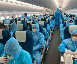 Đưa gần 340 công dân Việt Nam từ Anh về nước an toàn
